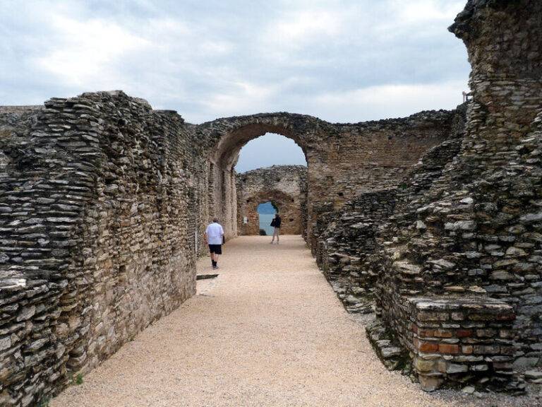 Sirmione gardameer grotten Catullo