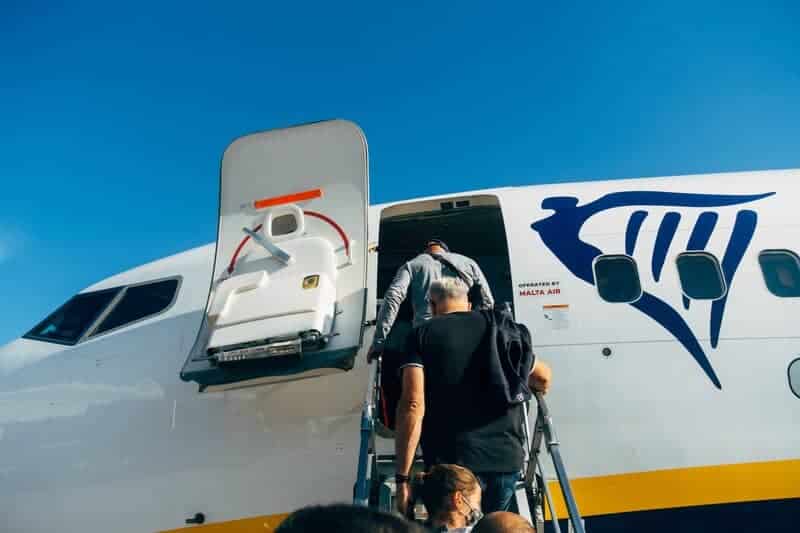 rechtstreeks vliegen naar corsica ryanair vanuit belgie