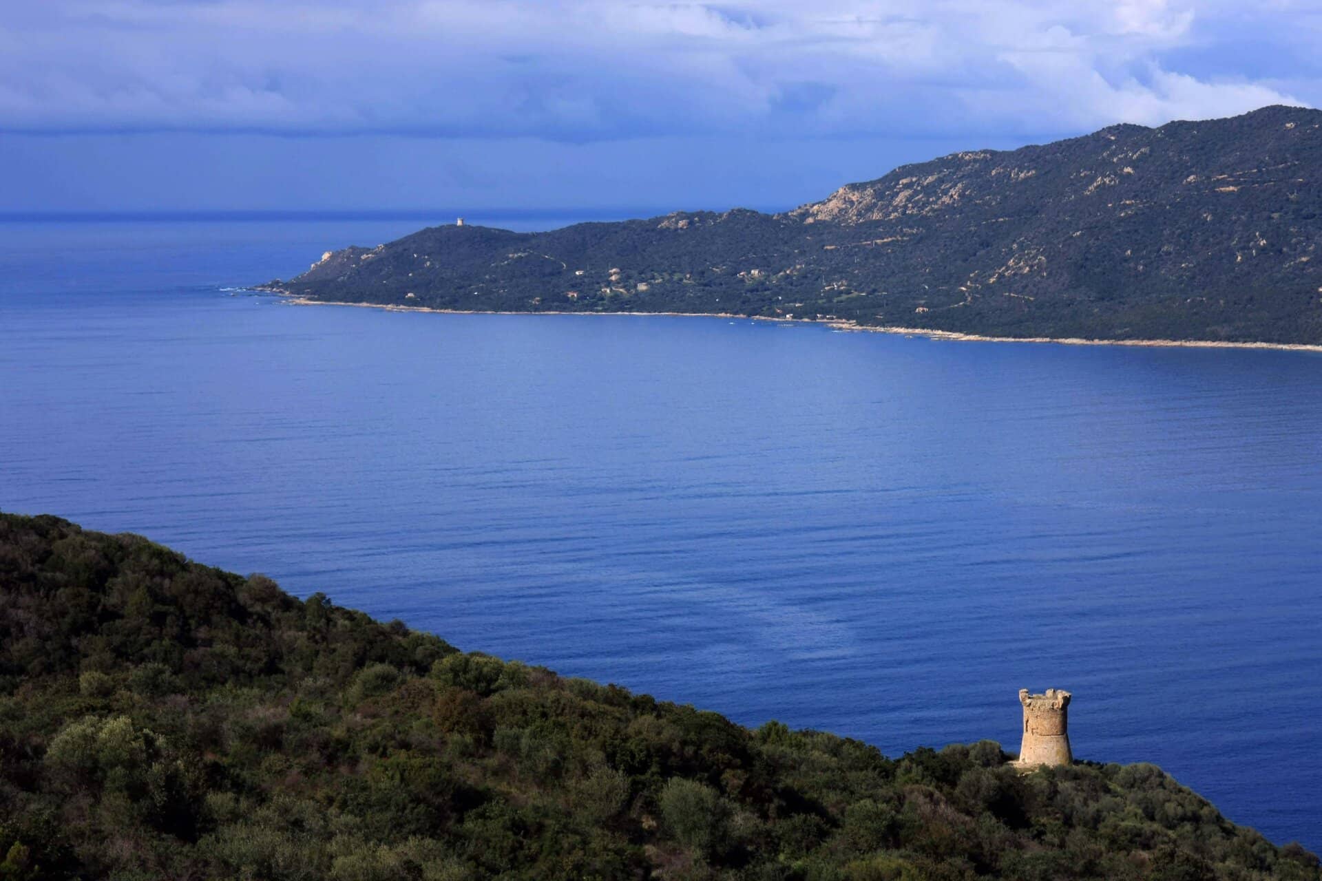 Vliegen naar Corsica vanuit Belgie