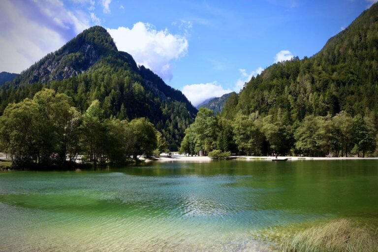 Lake Jasna Meer Slovenie featured image